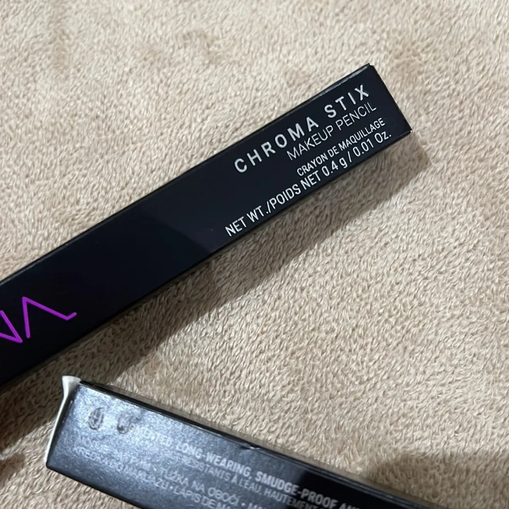 Norvina Chroma Stix makeup pencil bundle eye liner cat eye colorfull aqua black